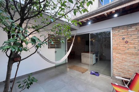 Apartamento à venda com 135m², 2 quartos e sem vaga Apartamento à venda com 135m², 2 quartos e sem vagaQuintal