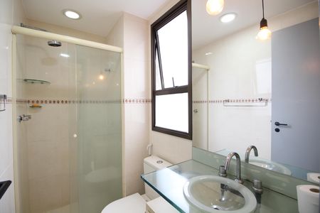 Apartamento para alugar com 72m², 3 quartos e 1 vagaSuíte - Banheiro