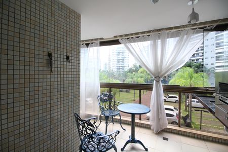 Apartamento para alugar com 72m², 3 quartos e 1 vagaVaranda