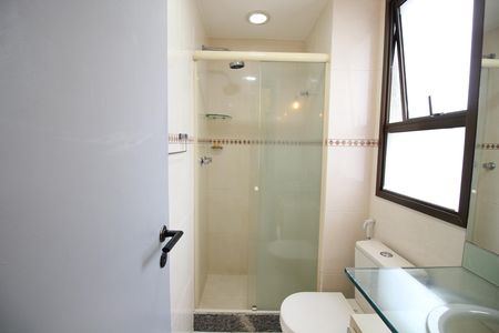 Apartamento para alugar com 72m², 3 quartos e 1 vagaSuíte - Banheiro