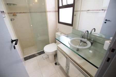 Apartamento para alugar com 72m², 3 quartos e 1 vagaSuíte - Banheiro