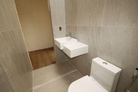 Casa de condomínio à venda com 403m², 4 quartos e 4 vagasbanheiro 2