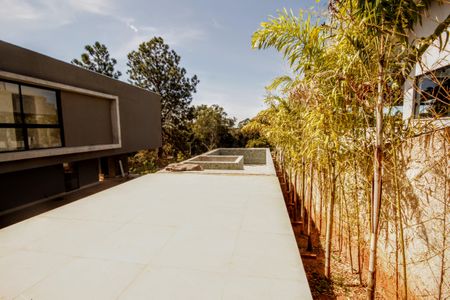 Casa de condomínio à venda com 403m², 4 quartos e 4 vagasPiscina