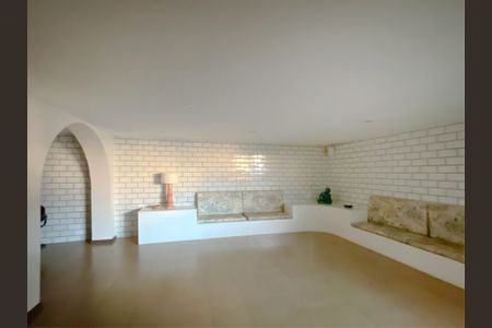 Apartamento à venda com 180m², 4 quartos e 2 vagasÁrea comum - Salão de festas