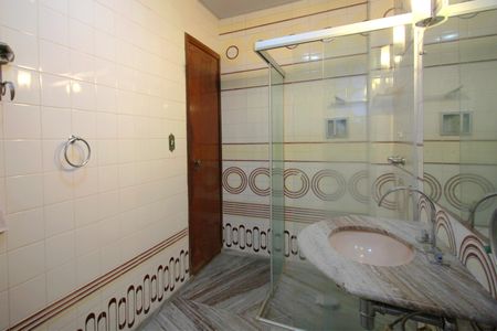 Apartamento à venda com 180m², 4 quartos e 2 vagasBanheiro