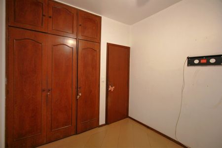 Apartamento à venda com 180m², 4 quartos e 2 vagasQuarto 3