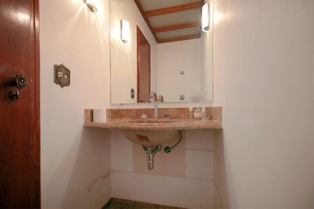 Apartamento à venda com 180m², 4 quartos e 2 vagasLavabo da Sala