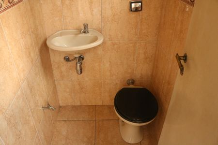 Casa à venda com 320m², 3 quartos e 4 vagasBanheiro 1