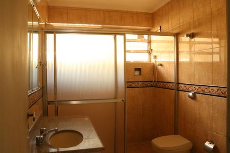 Casa à venda com 320m², 3 quartos e 4 vagasBanheiro 2