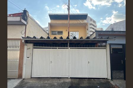 Casa à venda com 320m², 3 quartos e 4 vagasFachada