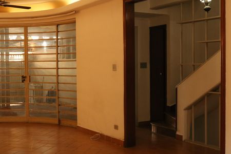 Casa à venda com 320m², 3 quartos e 4 vagasSala