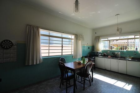 Casa à venda com 380m², 3 quartos e 4 vagasCozinha