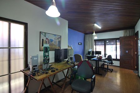 Casa à venda com 380m², 3 quartos e 4 vagasSala