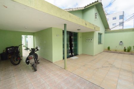 Casa à venda com 285m², 3 quartos e 3 vagasÁrea Externa