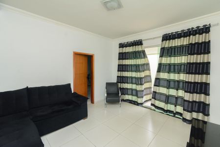 Casa à venda com 285m², 3 quartos e 3 vagasSala