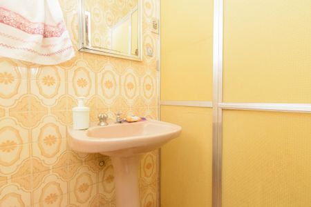 Casa à venda com 285m², 3 quartos e 3 vagasBanheiro da Suíte