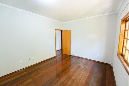 Casa de condomínio para alugar com 380m², 4 quartos e 4 vagasQuarto 2