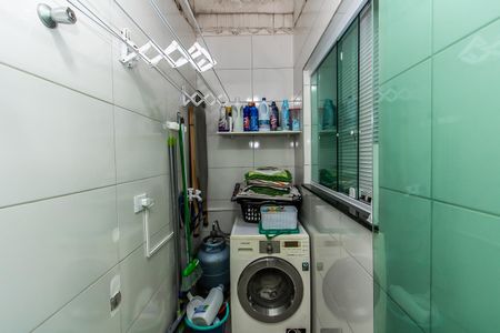 Casa de condomínio à venda com 65m², 2 quartos e 1 vagaÁrea de Serviço