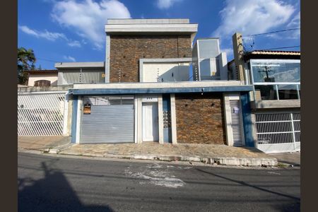 Casa de condomínio à venda com 65m², 2 quartos e 1 vagaFachada