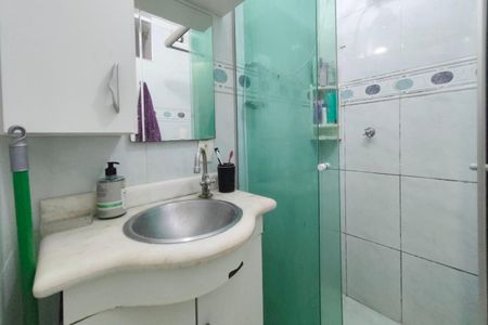 Apartamento à venda com 60m², 2 quartos e 1 vaga Apartamento à venda com 60m², 2 quartos e 1 vagaBanheiro