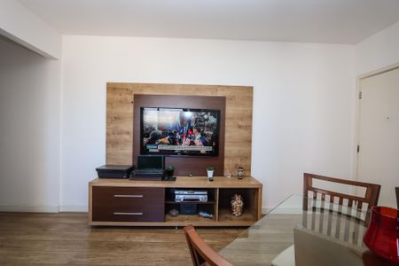 Apartamento à venda com 55m², 2 quartos e 1 vagaSala