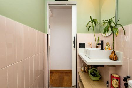 Apartamento à venda com 76m², 2 quartos e 1 vagaBanheiro Social