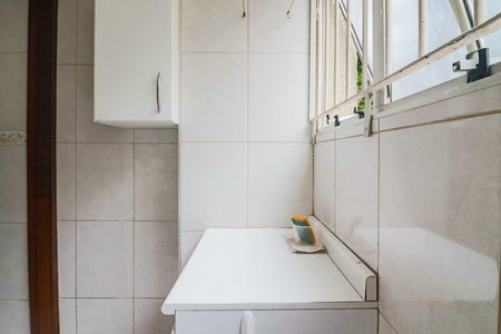 Apartamento à venda com 67m², 2 quartos e 1 vaga Apartamento à venda com 67m², 2 quartos e 1 vagaCozinha e Área de Serviço