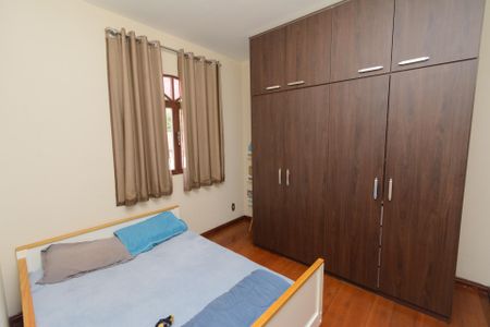 Casa à venda com 476m², 5 quartos e 3 vagasQuarto 1