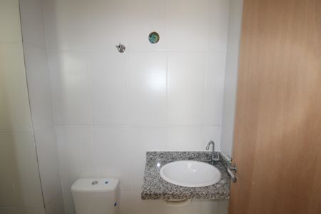 Apartamento à venda com 80m², 2 quartos e 2 vagasBanheiro da Suíte 2