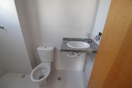 Apartamento à venda com 80m², 2 quartos e 2 vagasBanheiro da Suíte 1