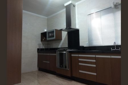 Casa à venda com 220m², 4 quartos e 3 vagas Casa à venda com 220m², 4 quartos e 3 vagasFoto 15