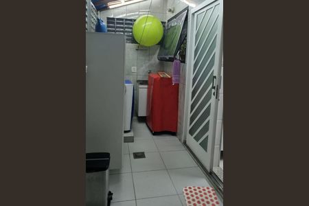 Casa de condomínio à venda com 136m², 3 quartos e 2 vagas