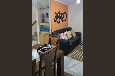 Casa de condomínio à venda com 136m², 3 quartos e 2 vagas