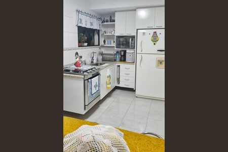 Casa de condomínio à venda com 136m², 3 quartos e 2 vagas