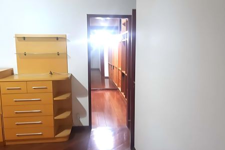 Casa à venda com 615m², 4 quartos e 8 vagas