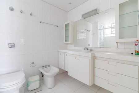 Apartamento à venda com 144m², 3 quartos e 1 vagaBanheiro da Suíte