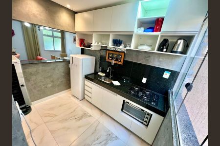 Apartamento à venda com 59m², 2 quartos e 1 vagaCozinha