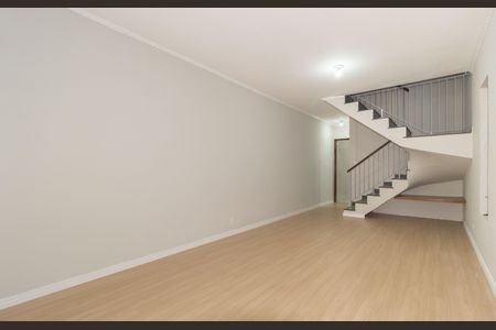 Casa para alugar com 150m², 4 quartos e 2 vagas Casa para alugar com 150m², 4 quartos e 2 vagasSala
