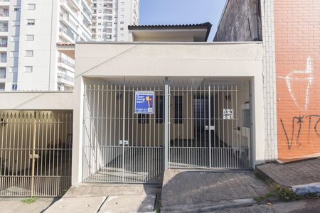 Casa para alugar com 150m², 4 quartos e 2 vagas Casa para alugar com 150m², 4 quartos e 2 vagasFachada