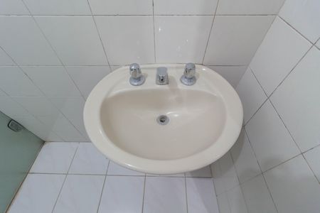 Casa para alugar com 150m², 4 quartos e 2 vagas Casa para alugar com 150m², 4 quartos e 2 vagasBanheiro Social