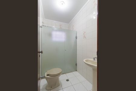 Casa para alugar com 150m², 4 quartos e 2 vagas Casa para alugar com 150m², 4 quartos e 2 vagasBanheiro Social