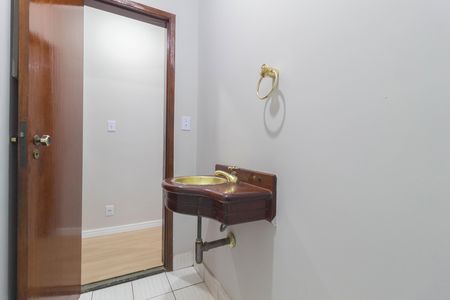 Casa para alugar com 150m², 4 quartos e 2 vagas Casa para alugar com 150m², 4 quartos e 2 vagasLavabo