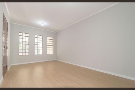 Casa para alugar com 150m², 4 quartos e 2 vagas Casa para alugar com 150m², 4 quartos e 2 vagasSala