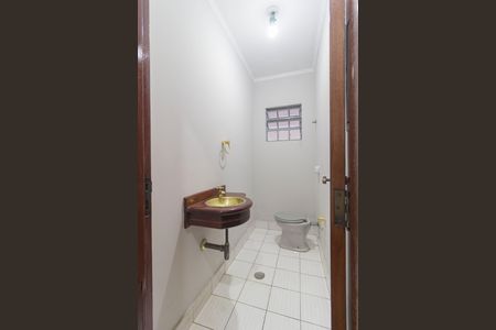 Casa para alugar com 150m², 4 quartos e 2 vagas Casa para alugar com 150m², 4 quartos e 2 vagasLavabo