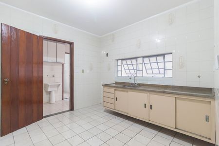 Casa para alugar com 150m², 4 quartos e 2 vagas Casa para alugar com 150m², 4 quartos e 2 vagasCozinha