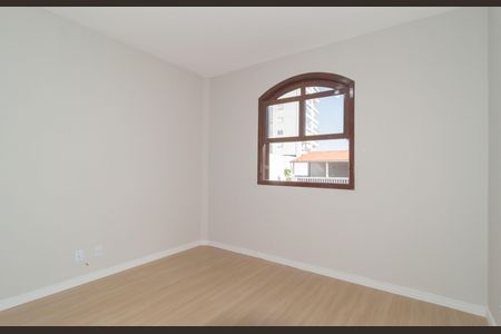 Casa para alugar com 150m², 4 quartos e 2 vagas Casa para alugar com 150m², 4 quartos e 2 vagasQuarto 2
