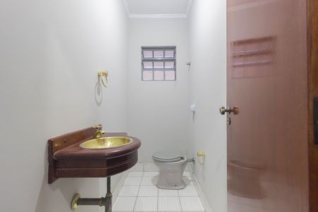 Casa para alugar com 150m², 4 quartos e 2 vagas Casa para alugar com 150m², 4 quartos e 2 vagasLavabo