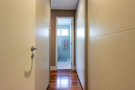Apartamento à venda com 147m², 3 quartos e 2 vagasSuíte 1