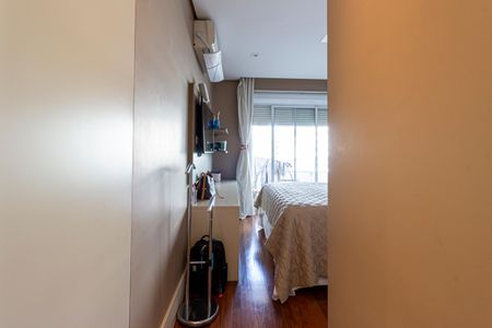 Apartamento à venda com 147m², 3 quartos e 2 vagasSuíte 1