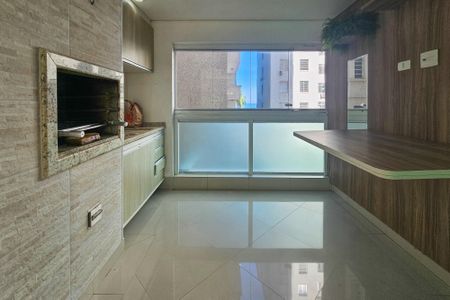 Apartamento para alugar com 96m², 3 quartos e 2 vagasVaranda